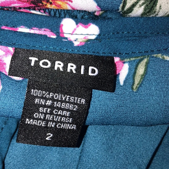 Torrid size 2X turquoise & pink floral top - Picture 4 of 7